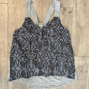 Converse women’s medium flowy tank blouse